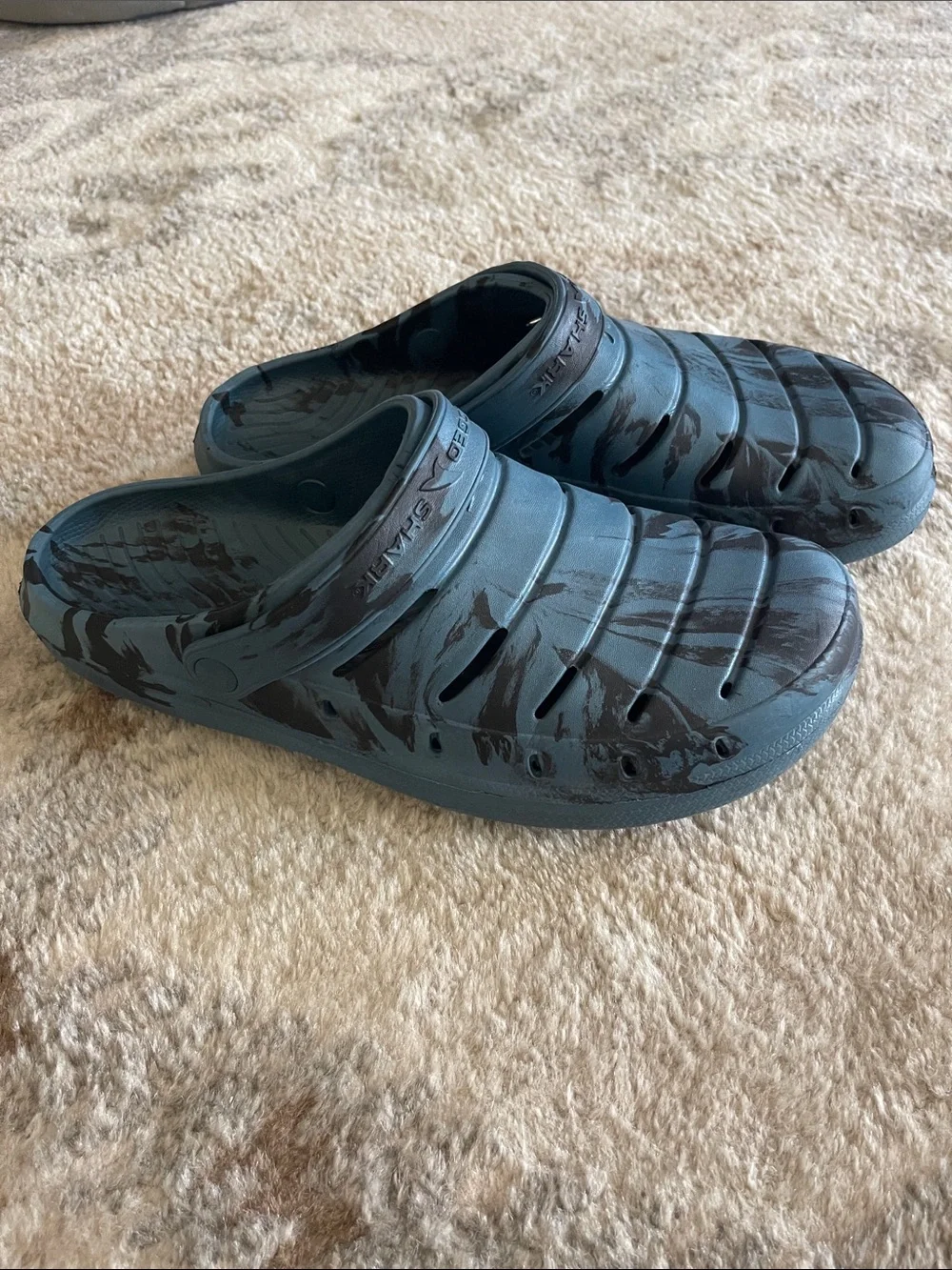 Rugged Shark friendly easy